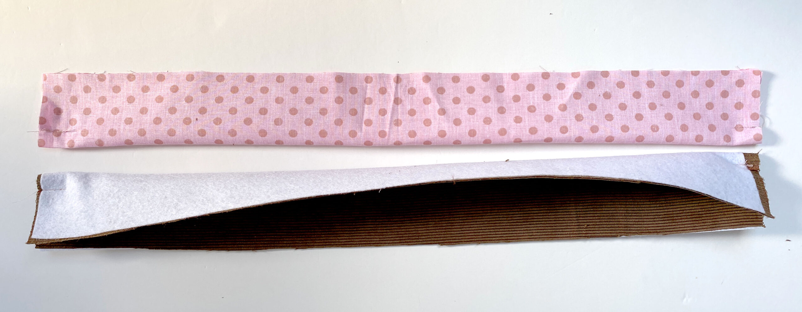 So werden die Taschenböden dieses Schnittmusters Tasche vorbereitet - Schritt 1